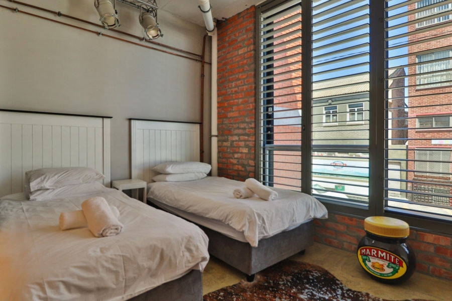 To Let 2 Bedroom Property for Rent in Woodstock Western Cape